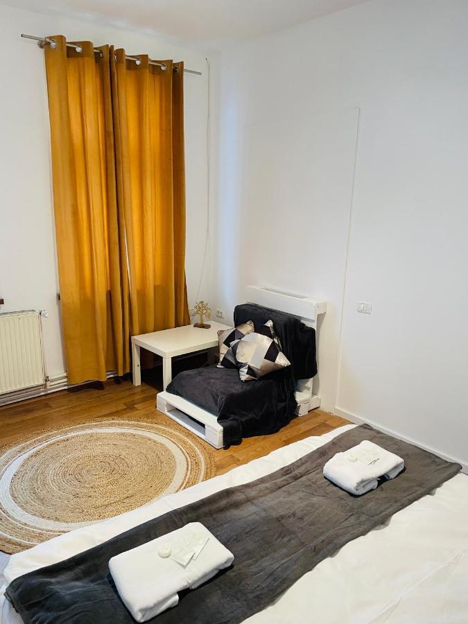 Londof Housing City Center Brasov Apartment Exterior photo