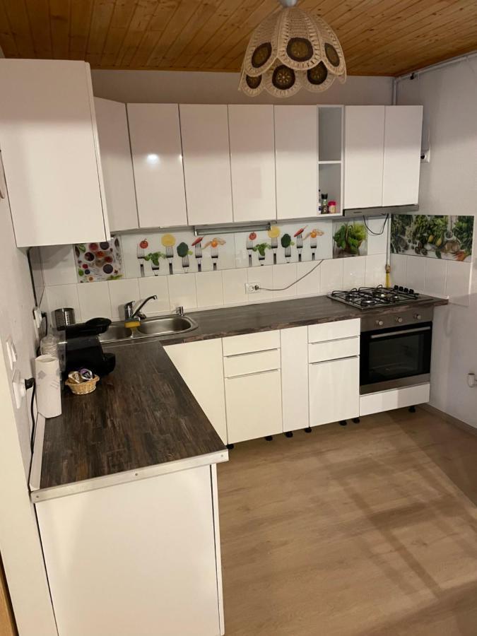 Londof Housing City Center Brasov Apartment Exterior photo