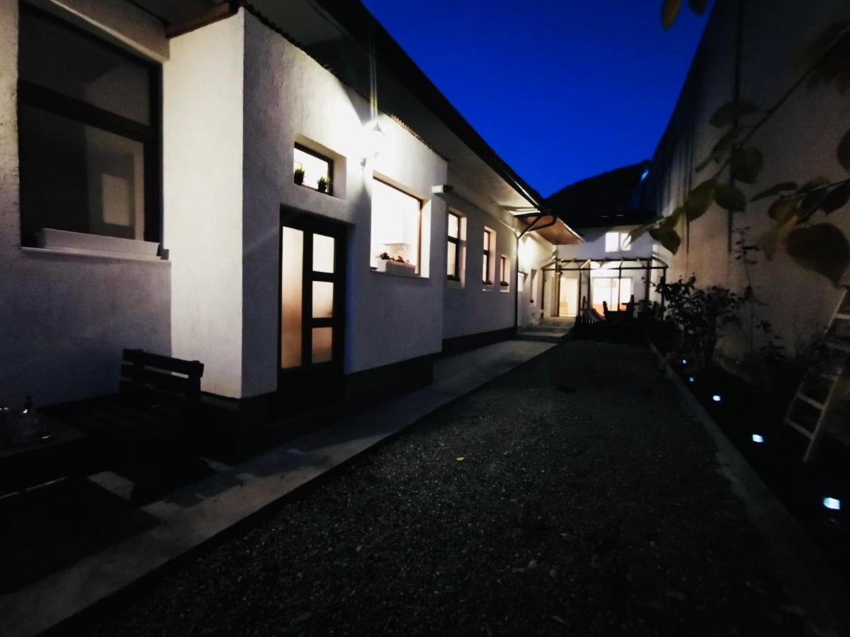 Londof Housing City Center Brasov Apartment Exterior photo